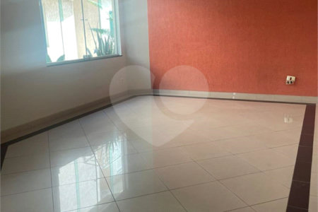 Casa à venda com 3 quartos, sendo 1 suíte,  no condomínio Palm Residence, Santo André - SP