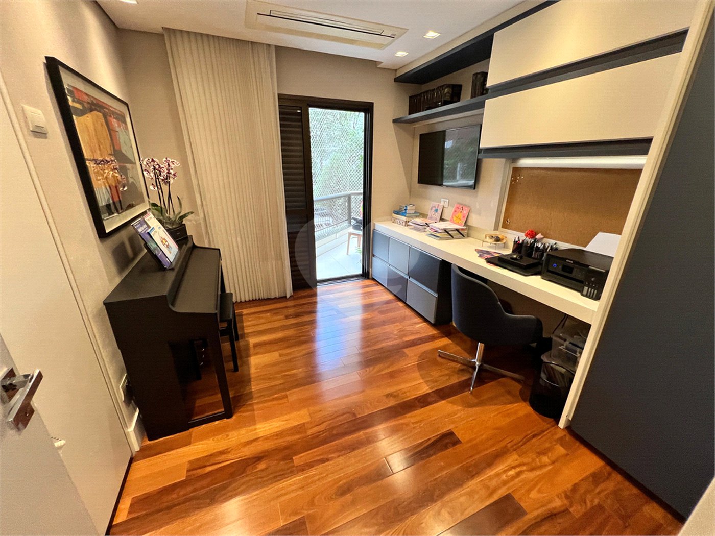 Apartamento à venda com 4 quartos, sendo 3 suítes, em Itaim Bibi, São Paulo, SP