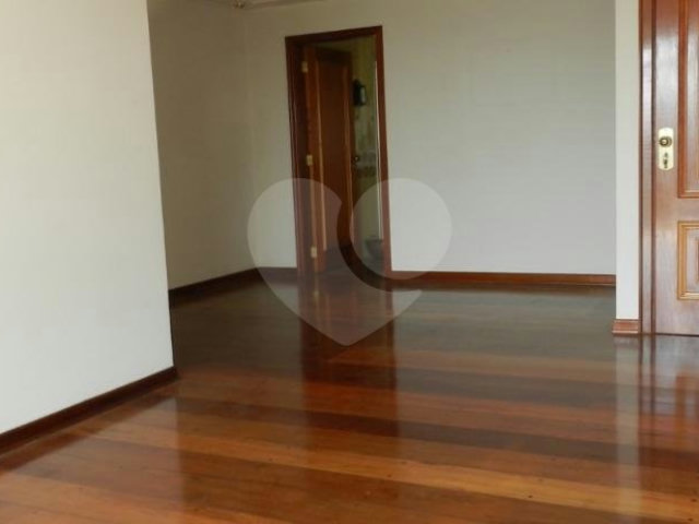 Apartamento à venda com 3 quartos, sendo 1 suíte,  em Alto da Boa Vista, São Paulo, SP