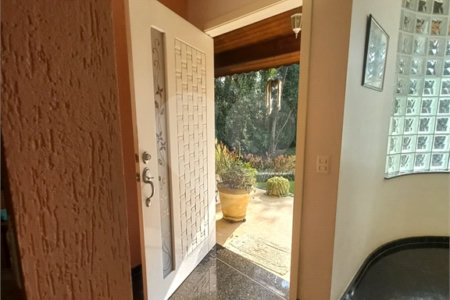 Sobrado à venda com 3 quartos, sendo 2 suítes, em Aruã, Mogi das Cruzes, SP