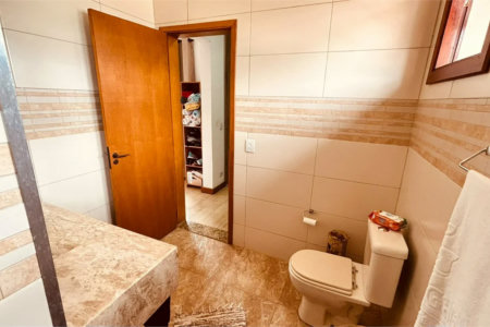 Sobrado à venda com 3 quartos, sendo 1 suíte, em Chácara Recanto Verde, Cotia, SP