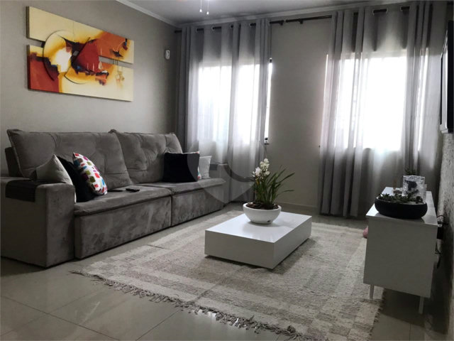 Sobrado à venda com 3 suítes em Tremembé, São Paulo, SP
