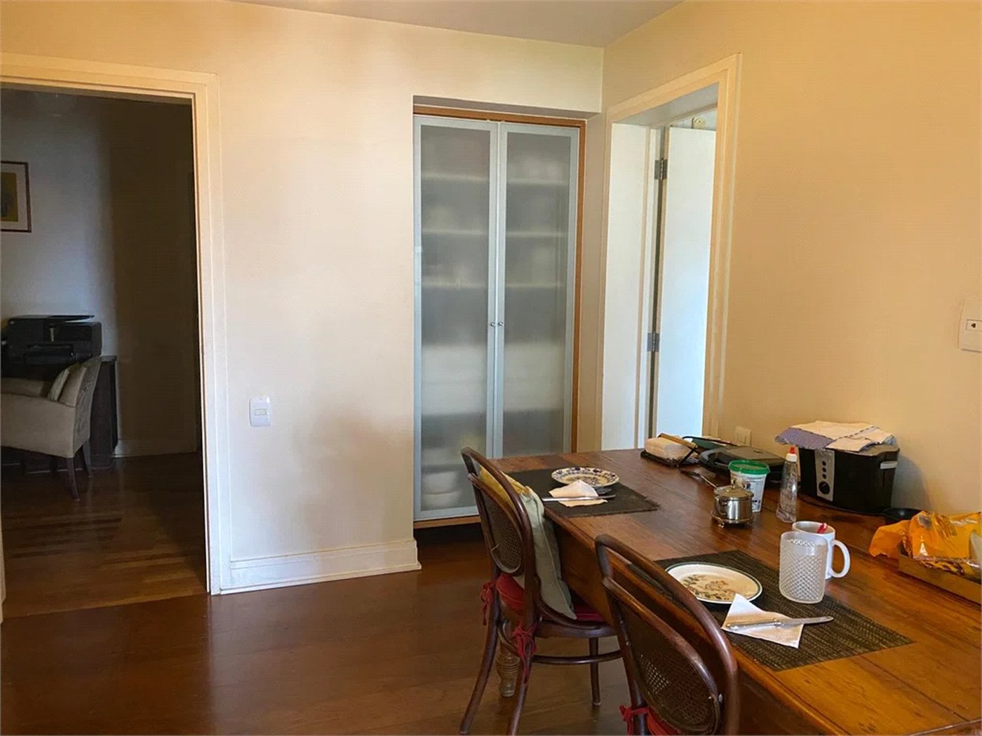 Apartamento à venda com 4 quartos, sendo 3 suítes,  em Vila Morumbi, São Paulo, SP