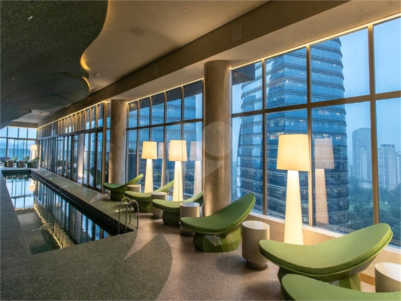 Apartamento à venda com 2 suítes em Vila Olímpia, São Paulo, SP