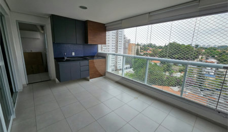 Apartamento à venda com 3 quartos, sendo 1 suíte,  em Vila Santa Catarina, São Paulo, SP