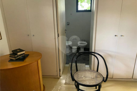 Apartamento à venda com 3 suítes em Vila Andrade, São Paulo, SP