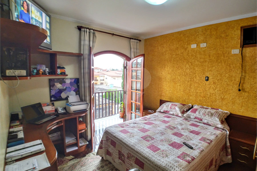 Sobrado à venda com 4 quartos, sendo 3 suítes, em Parada Inglesa, São Paulo, SP