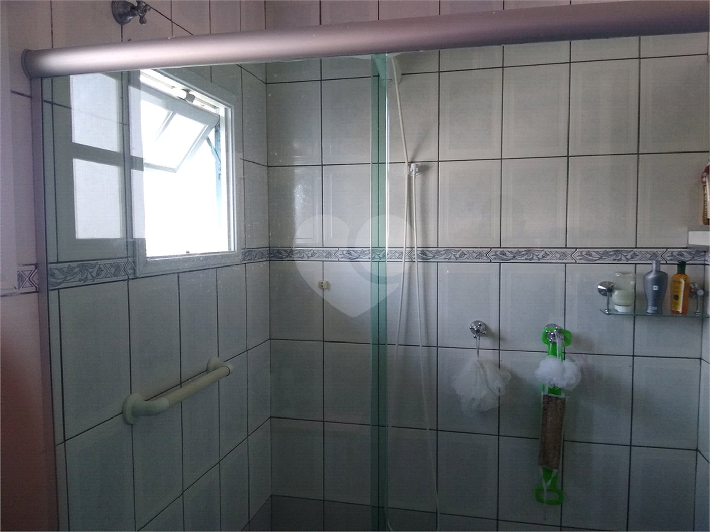 Sobrado à venda com 4 quartos, sendo 3 suítes,  em Vila Monumento, São Paulo, SP
