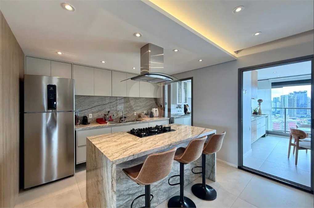 Apartamento à venda com 3 suítes em Santo Amaro, São Paulo, SP