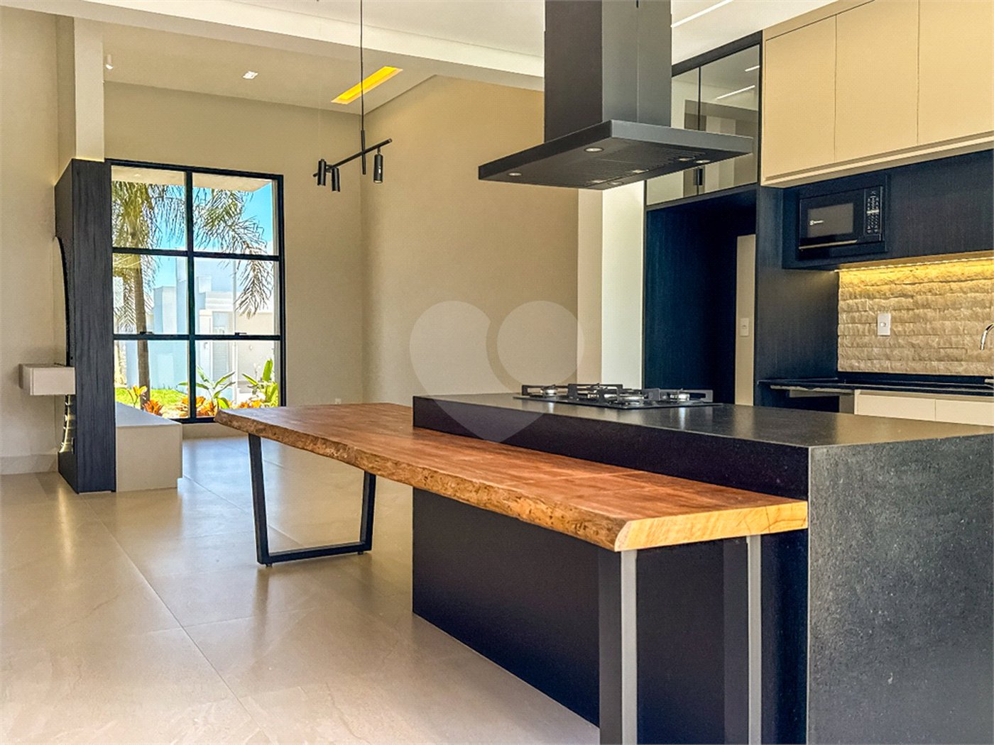 Casa à venda com 3 suítes no condomínio Jardim Residencial Dona Maria Candida, Indaiatuba - SP