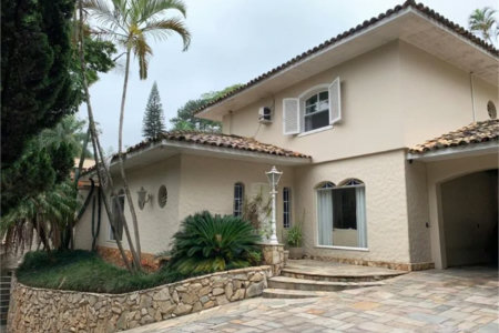 Casa à venda com 4 quartos, sendo 3 suítes,  em Fazenda Morumbi, São Paulo, SP