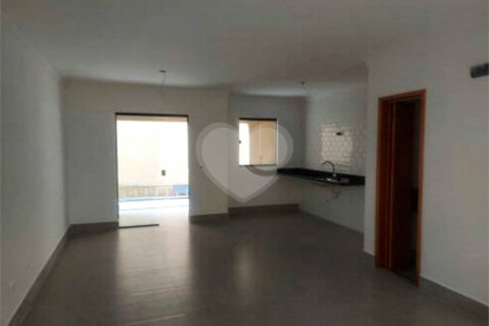 Sobrado à venda com 3 suítes em Santa Teresinha, São Paulo, SP