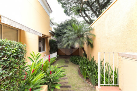 Casa à venda com 4 suítes no condomínio Residencial Courtyard Village, São Paulo - SP