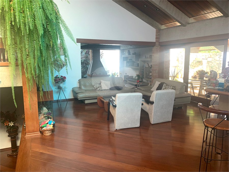 Casa à venda com 3 quartos, sendo 2 suítes,  no condomínio Village Davignon, Sorocaba - SP
