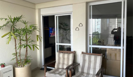 Apartamento à venda com 3 quartos, sendo 2 suítes,  em Campo Belo, São Paulo, SP