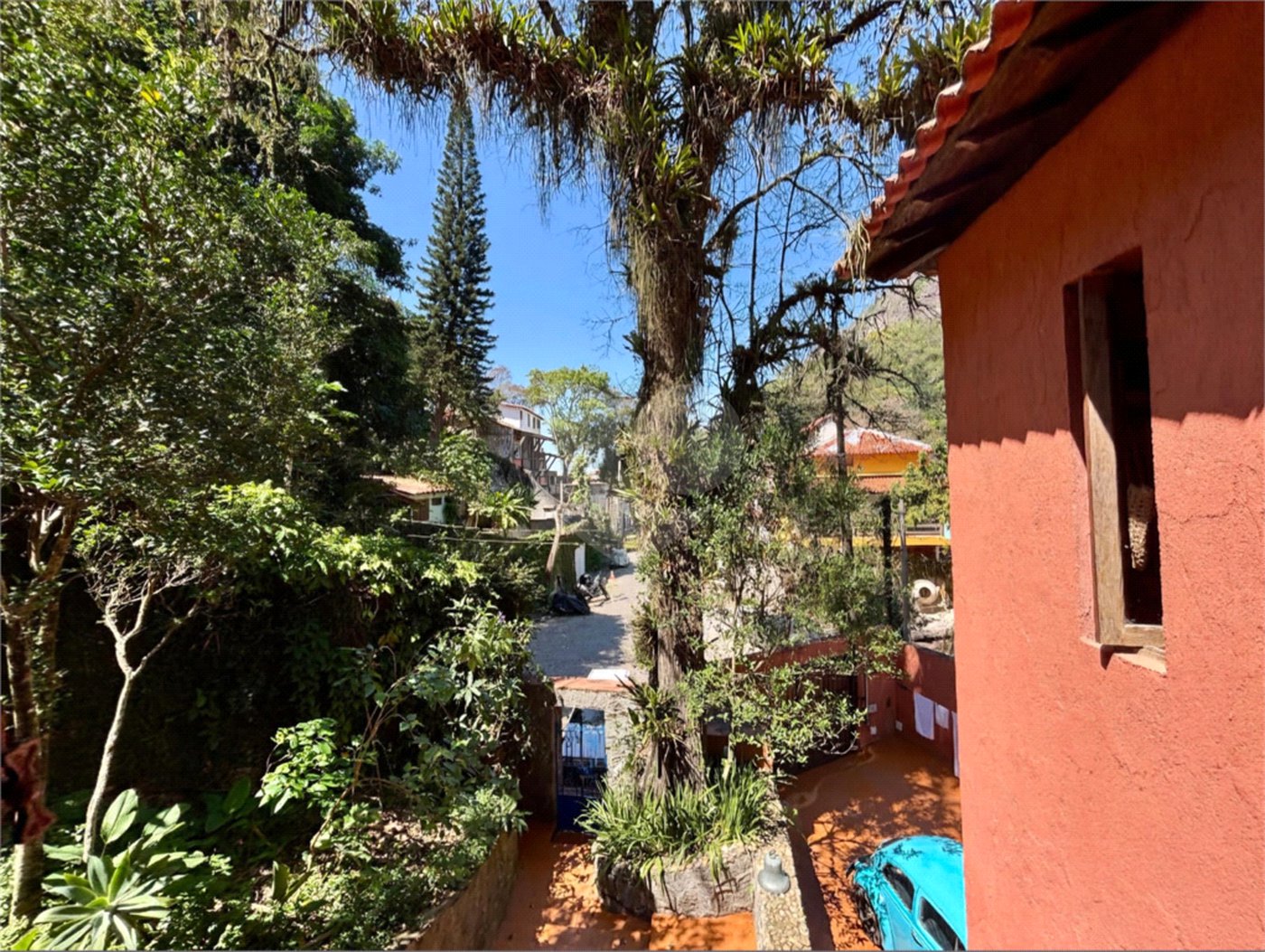 Casa à venda com 4 quartos, sendo 1 suíte, em Lagoa, Rio de Janeiro, RJ