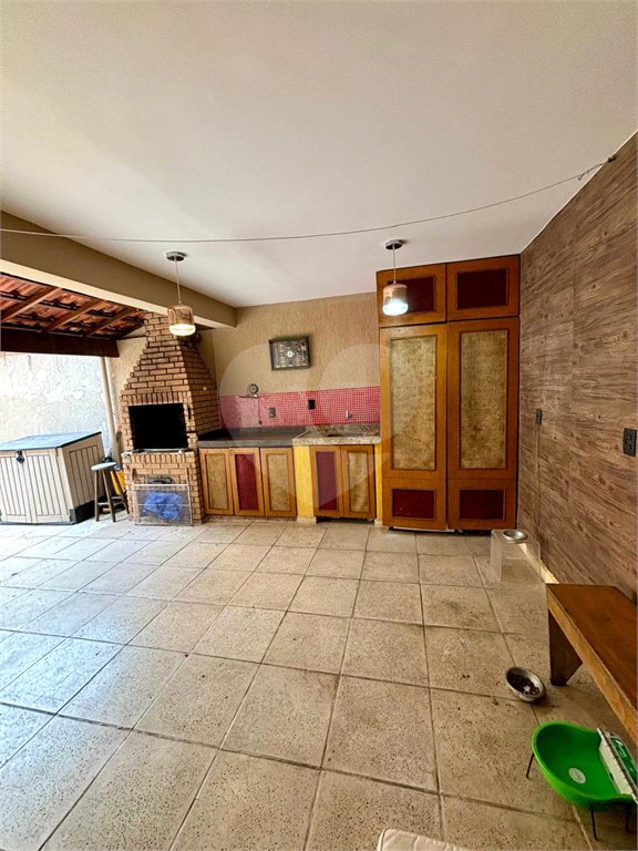 Sobrado à venda com 3 quartos, sendo 1 suíte, em Vila Albertina, São Paulo, SP