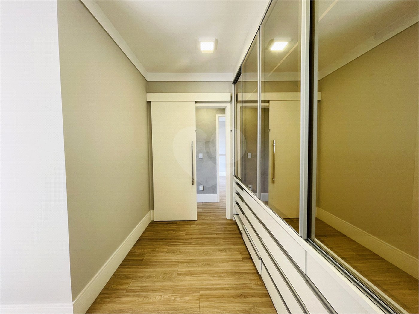 Apartamento à venda com 3 suítes em Vila Gilda, Santo André, SP