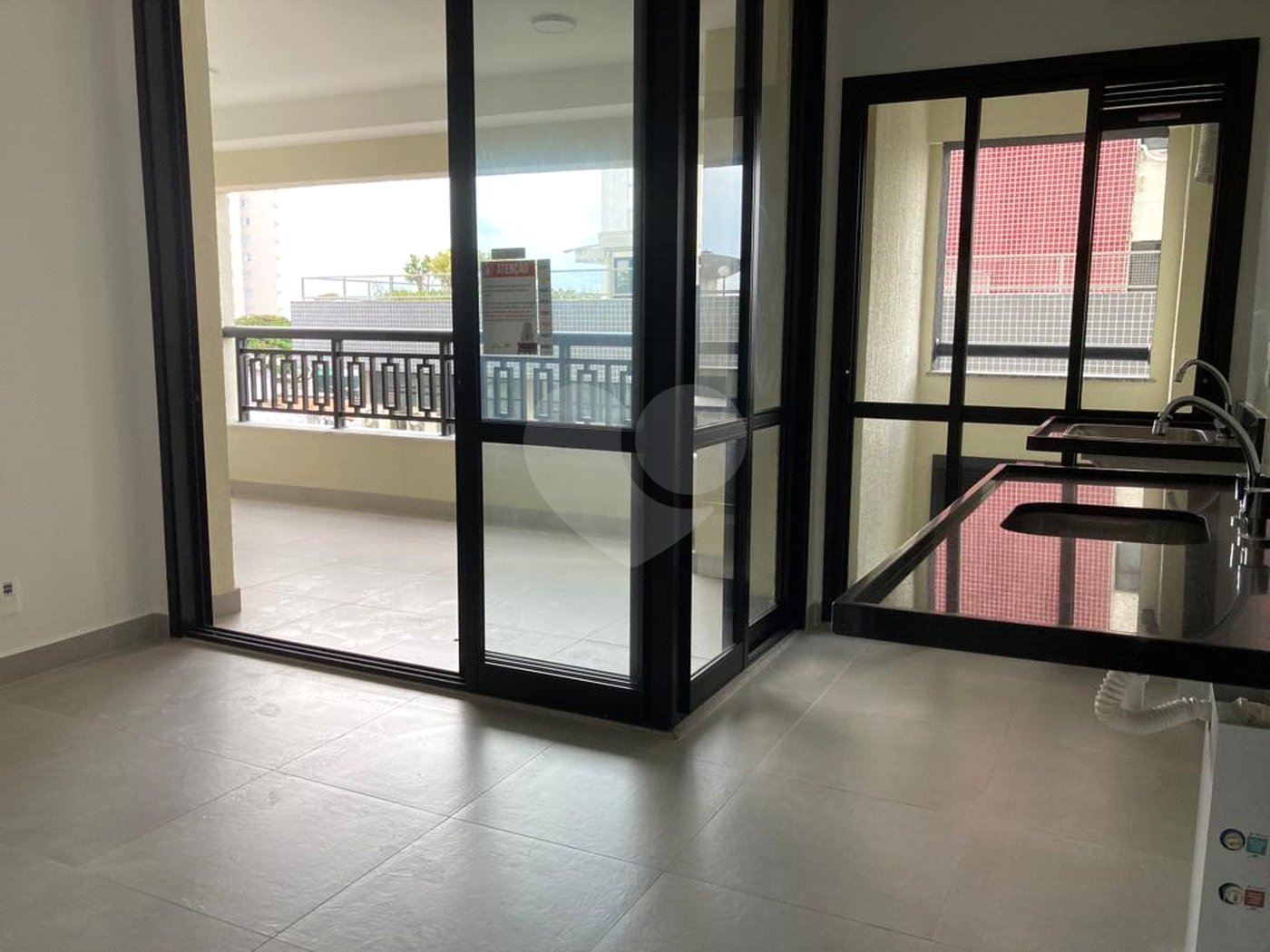 Apartamento à venda com 1 quarto em Parque Independencia, São José dos Campos, SP