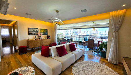 Apartamento à venda com 3 quartos, sendo 1 suíte,  em Chácara Santo Antônio, São Paulo, SP
