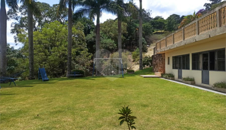 Sítio à venda com 13 quartos, sendo 4 suítes,  em Portão, Atibaia, SP