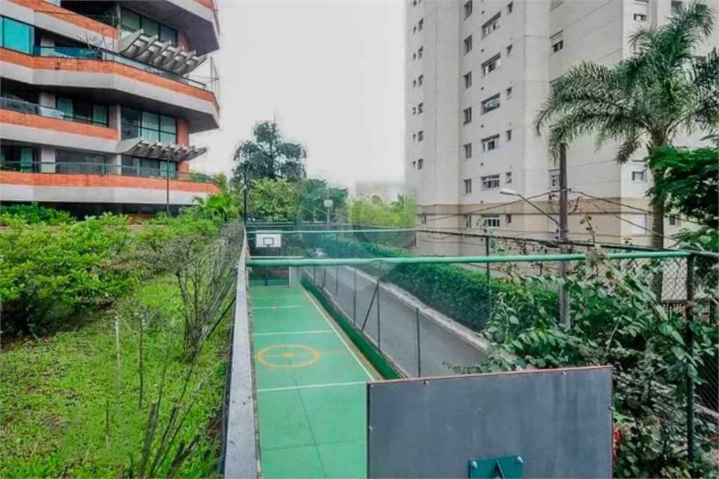 Apartamento à venda com 4 quartos, sendo 2 suítes, em Paraíso do Morumbi, São Paulo, SP