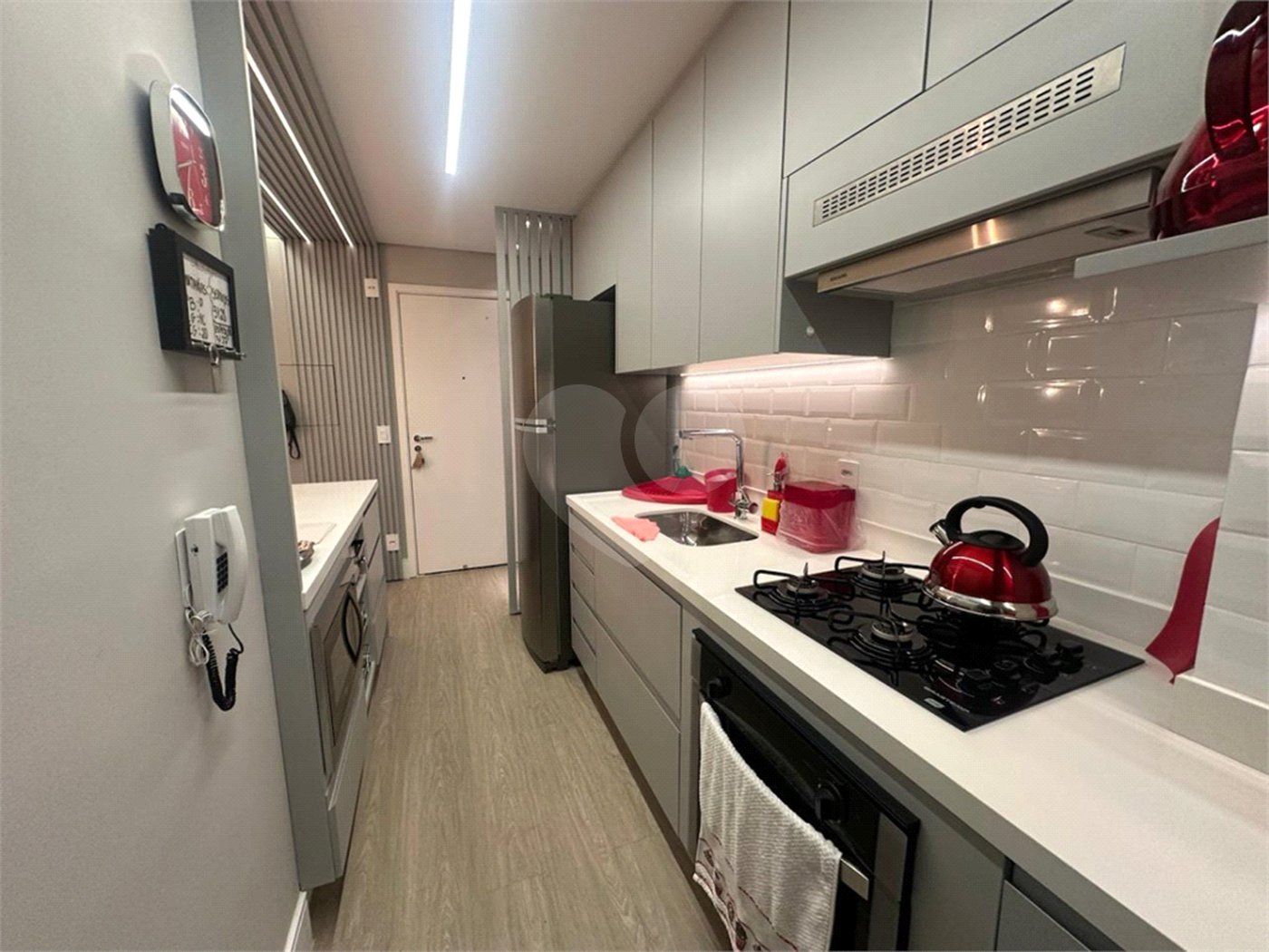 Apartamento à venda com 3 quartos, sendo 2 suítes, em Santo Amaro, São Paulo, SP