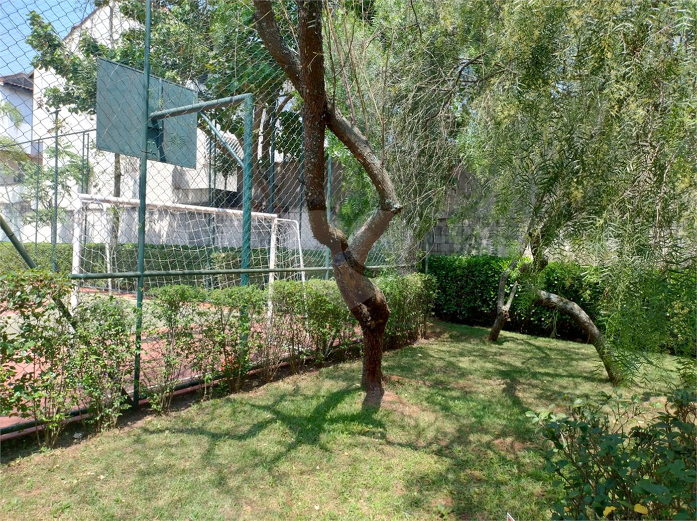 Casa à venda com 4 quartos, sendo 2 suítes,  no condomínio Aromaz, São Bernardo do Campo - SP