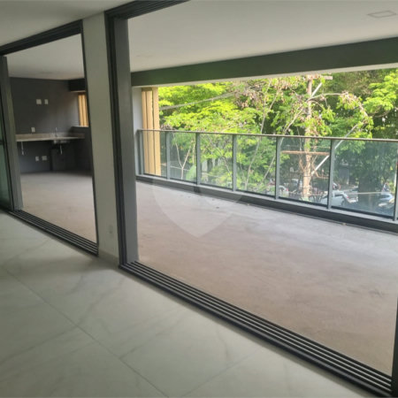 Apartamento à venda com 4 suítes em Sumaré, São Paulo, SP