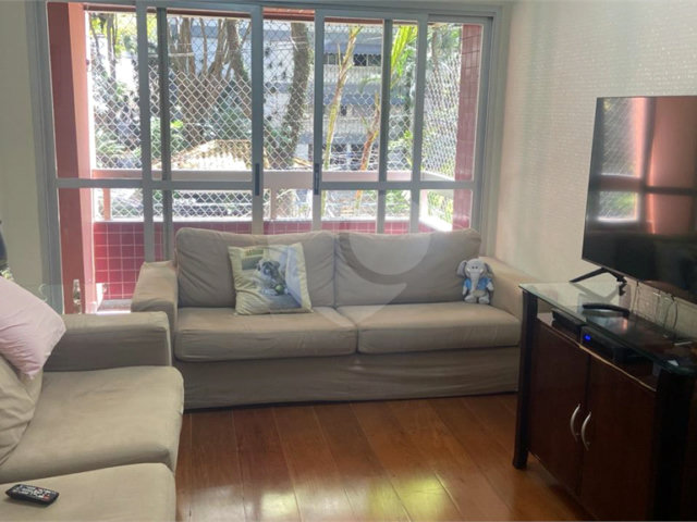 Apartamento à venda com 3 quartos, sendo 1 suíte,  em Jardim Marajoara, São Paulo, SP