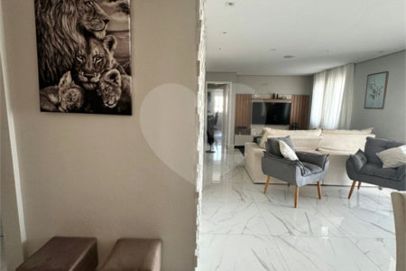 Apartamento à venda com 3 quartos, sendo 1 suíte, no Centro, São Bernardo do Campo, SP