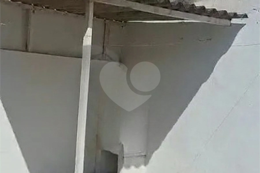 Sobrado à venda com 2 quartos em Vila Zat, São Paulo, SP