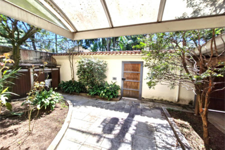 Casa Térrea à venda com 5 quartos, sendo 3 suítes, em Granja Julieta, São Paulo, SP