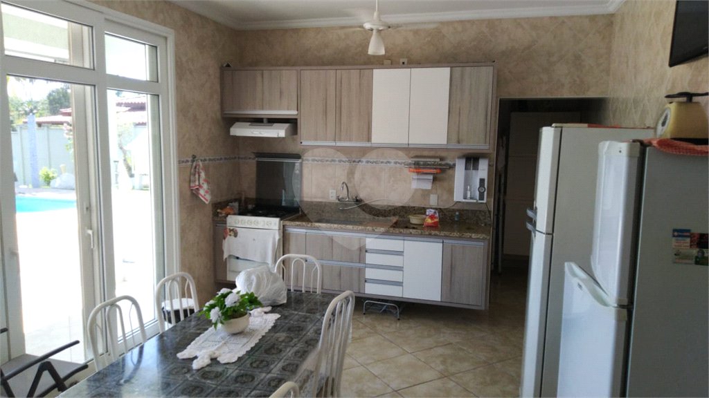 Casa à venda com 4 quartos, sendo 1 suíte, no condomínio Acmti - Colinas do Mosteiro, Terras de Itaici e Recanto dos Pássaros, Indaiatuba - SP