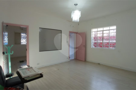 Casa à venda ou para alugar com 6 quartos em Bela Aliança, São Paulo, SP