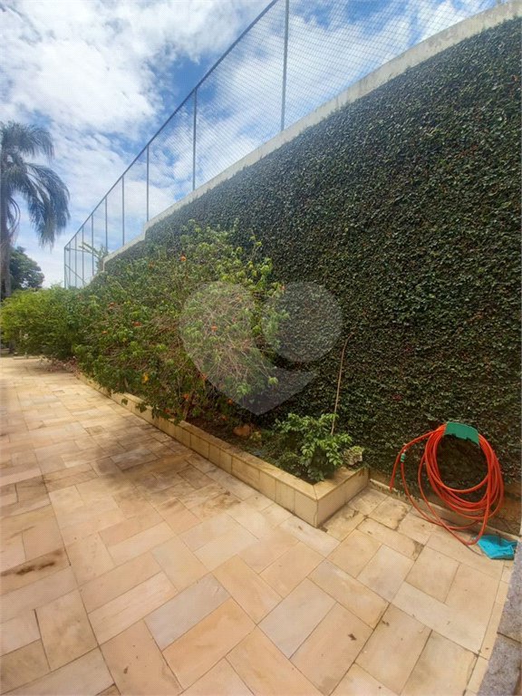 Casa à venda com 5 quartos, sendo 2 suítes, no condomínio Vinhas da Vista Alegre - Lado Sede, Vinhedo - SP