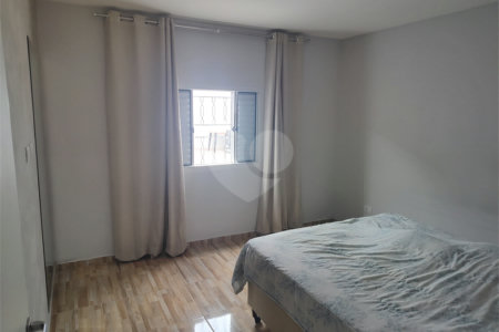 Casa Térrea à venda com 2 quartos, sendo 1 suíte,  em Atibaia Jardim, Atibaia, SP