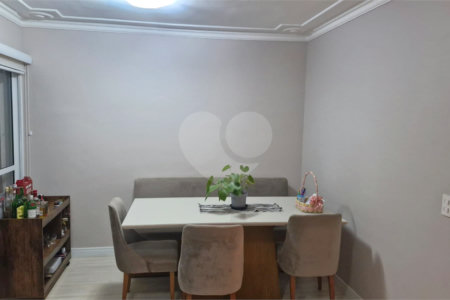 Casa à venda com 3 quartos, sendo 1 suíte,  no condomínio Moradas do Horto, São Paulo - SP