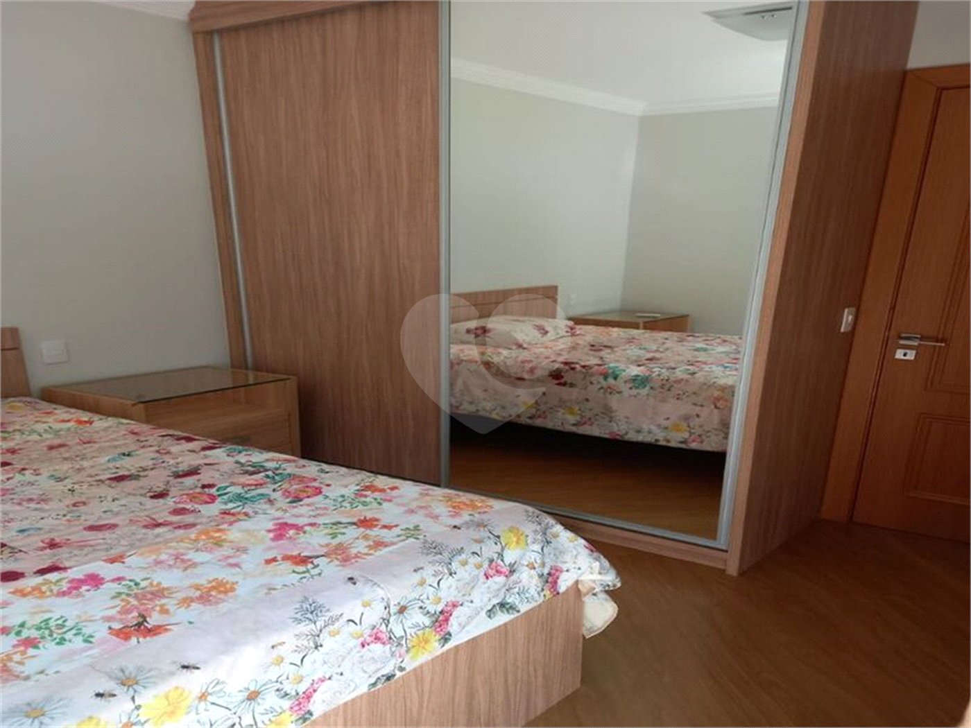 Casa à venda com 4 suítes no condomínio Residencial Santa Clara, Indaiatuba - SP