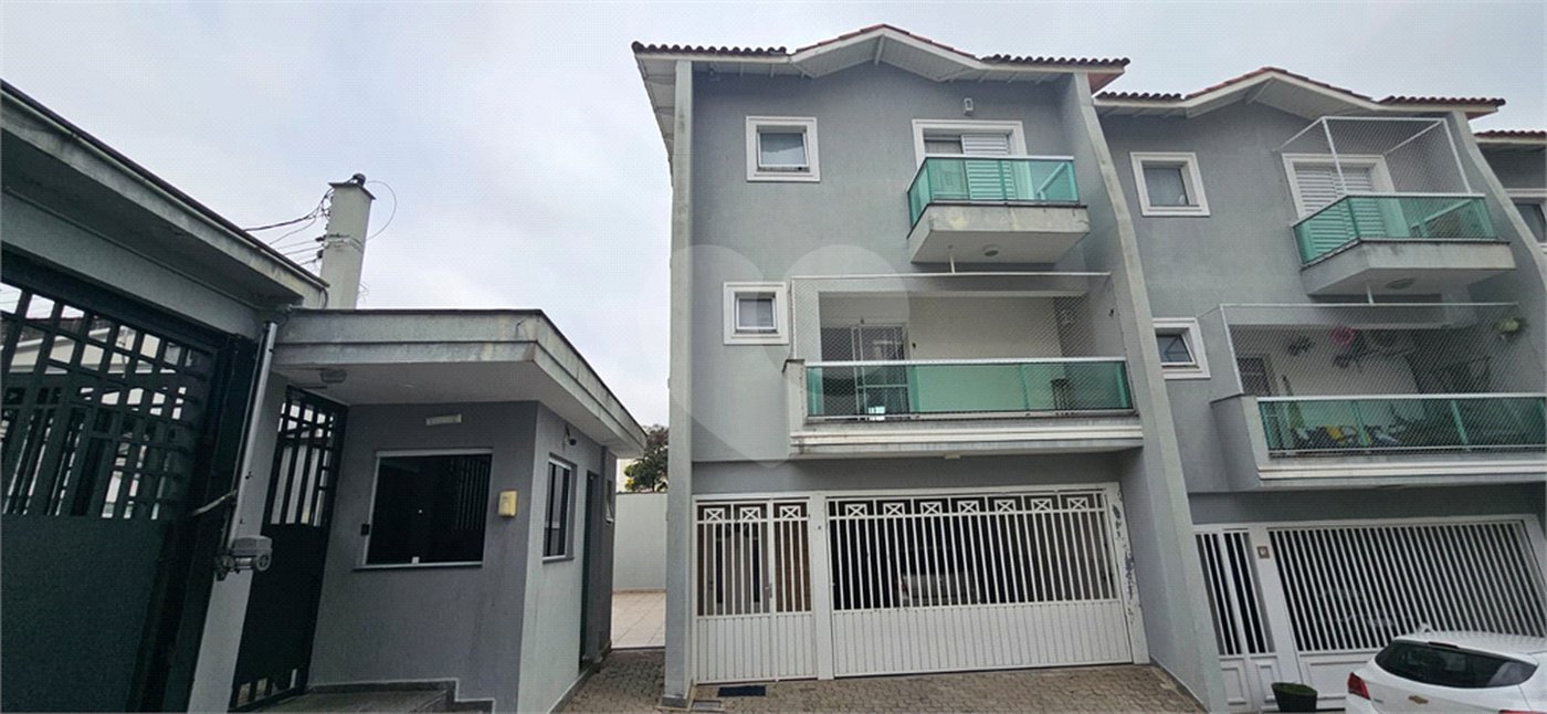 Casa à venda com 3 quartos, sendo 1 suíte, no condomínio Res Santa Inês, São Paulo - SP