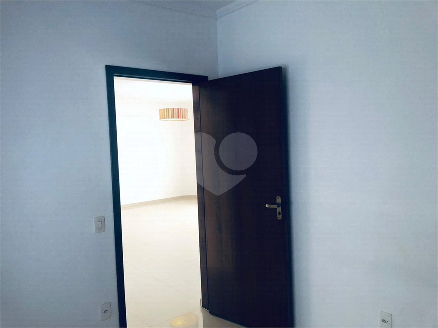 Sobrado à venda com 4 quartos, sendo 2 suítes,  em Vila Oliveira, Mogi das Cruzes, SP