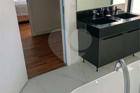 Casa à venda ou para alugar com 4 suítes no Centro, Jambeiro, SP