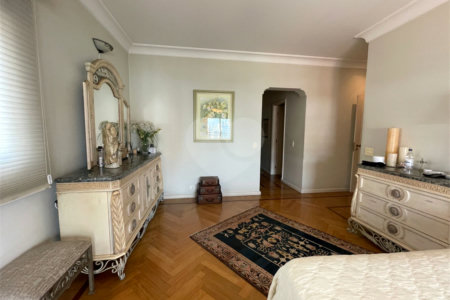 Apartamento à venda com 3 suítes em Campo Belo, São Paulo, SP
