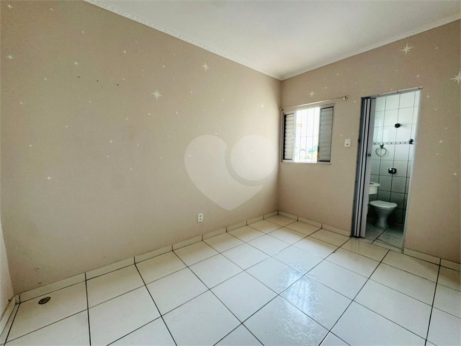 Casa à venda com 3 quartos, sendo 1 suíte,  em Vila Leonor, Guarulhos, SP
