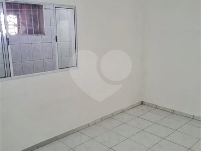 Casa à venda com 5 quartos, sendo 2 suítes,  em Parque Novo Mundo, São Paulo, SP