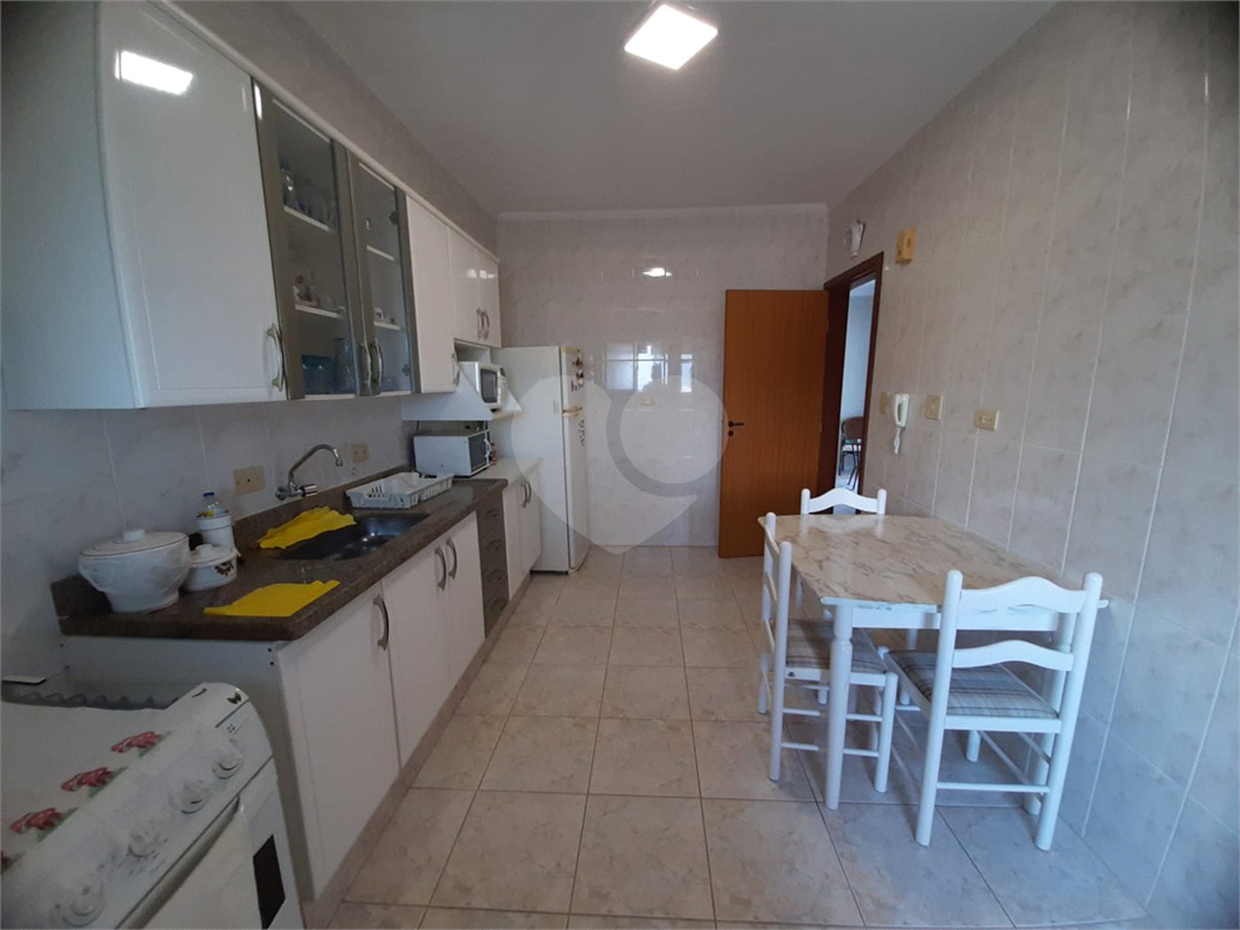 Apartamento à venda com 2 quartos, sendo 1 suíte, em Vera Cruz, Mongaguá, SP