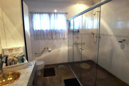 Casa à venda com 5 quartos, sendo 3 suítes,  em Butantã, São Paulo, SP