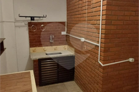 Sobrado à venda com 5 quartos, sendo 2 suítes,  em Parque Continental, São Paulo, SP