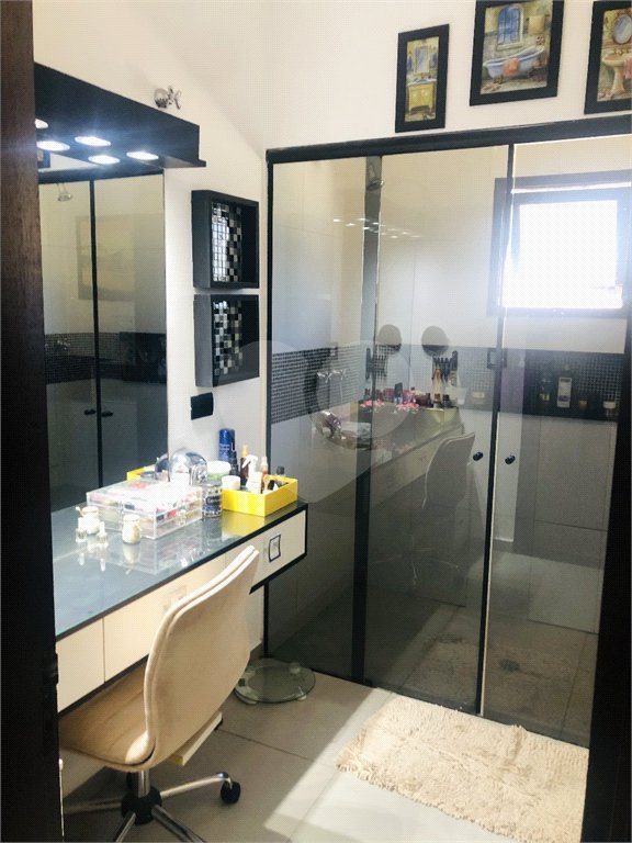 Sobrado à venda com 3 quartos, sendo 1 suíte, em Jardim Peri, São Paulo, SP
