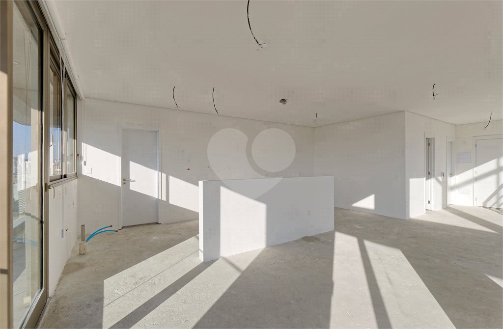 Cobertura à venda com 3 quartos, sendo 2 suítes, em Itaim Bibi, São Paulo, SP